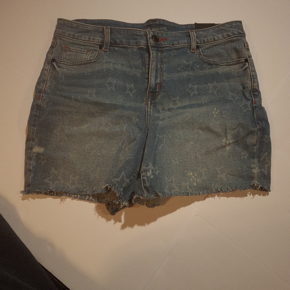 NWT Plus Size- Size 14- Girlfriend Shorts- Womens Jean Shorts With Star Design.